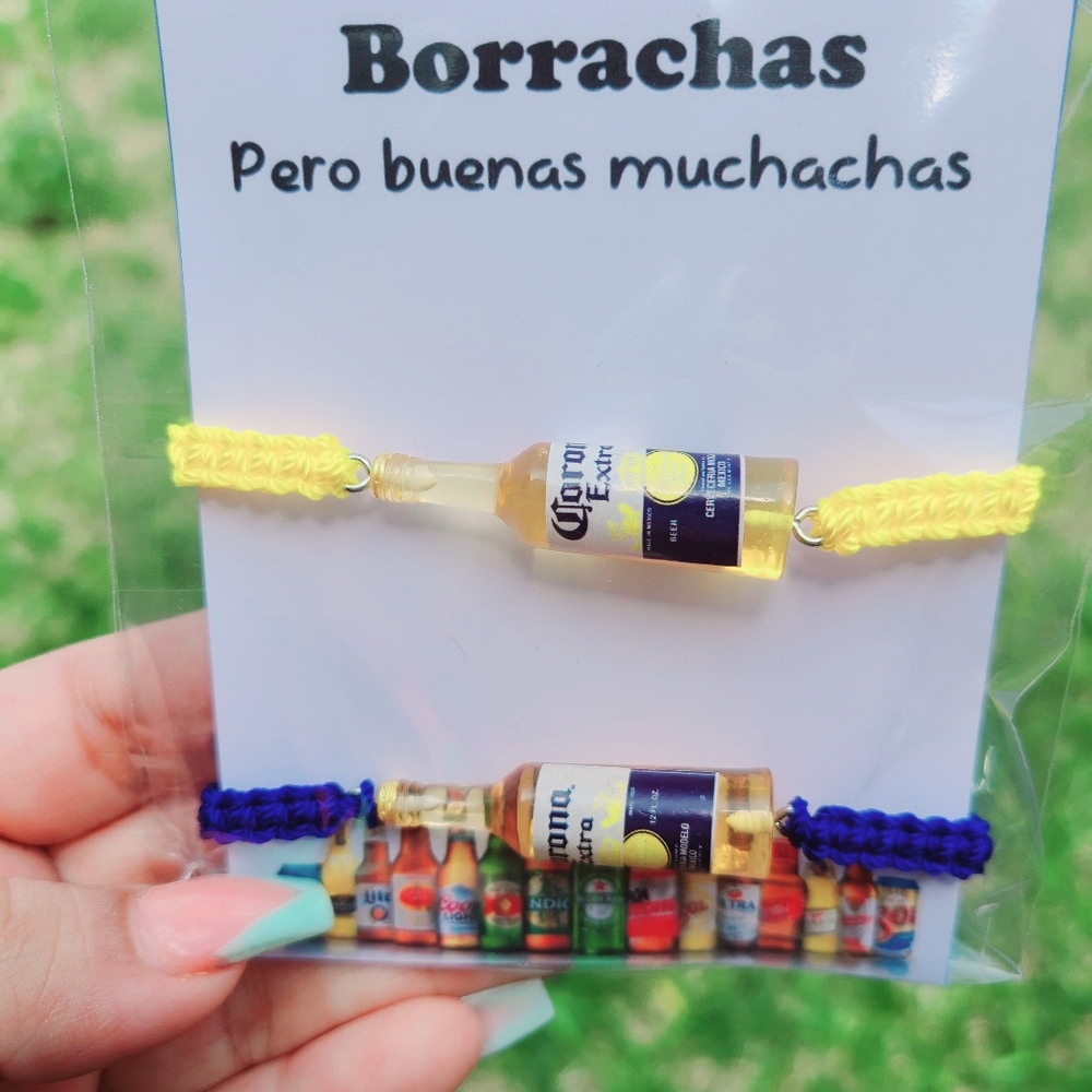 Borrachas buenas muchachas bracelet